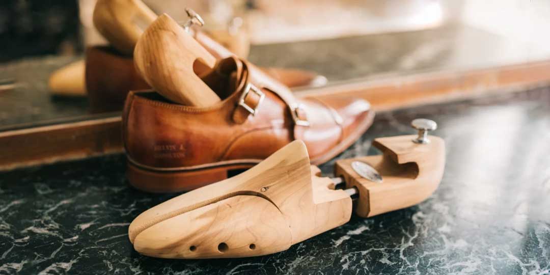 A Guide to Shoe Trees and why You should own shoe trees for your sneakers